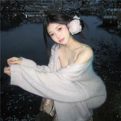 落在香杉树的雪花